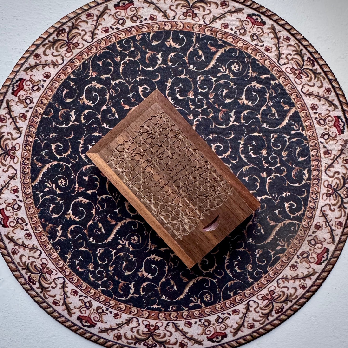 Artisanal Bakhoor